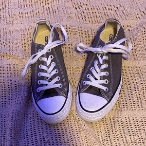 grey low top converse
